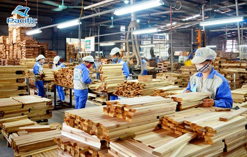 ‘Cú huých’ cho ngành gỗ từ logistics